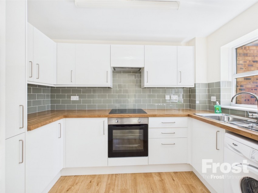 Images for Slough, Berkshire EAID:2640919782 BID:SLL