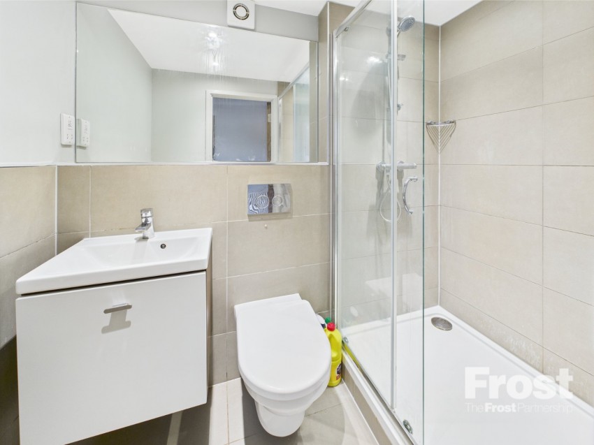 Images for Slough, Berkshire EAID:2640919782 BID:SLL