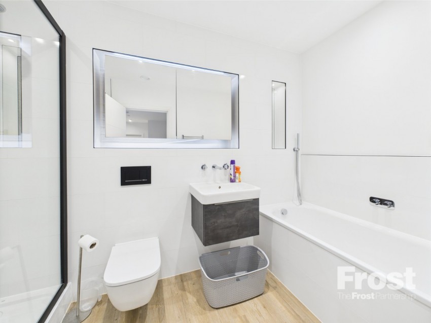 Images for Slough, Berkshire EAID:2640919782 BID:SLL