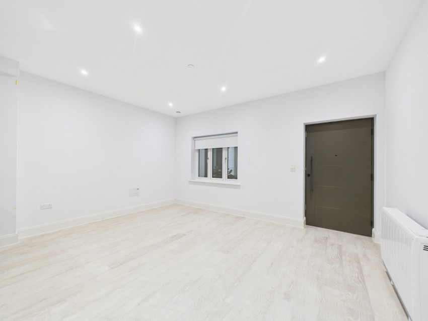 Images for Slough, Berkshire EAID:2640919782 BID:SLL