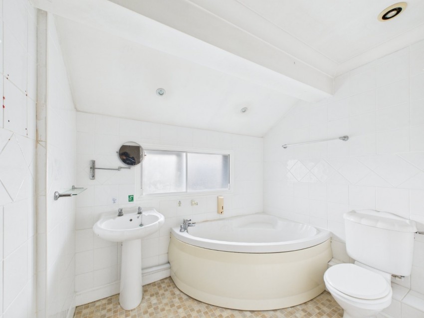 Images for Colnbrook, Slough, Berkshire EAID:2640919782 BID:LAL