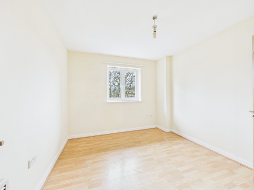 Images for Slough, Berkshire EAID:2640919782 BID:SLL