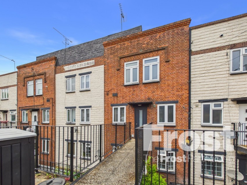 Images for Uxbridge EAID:2640919782 BID:LAL