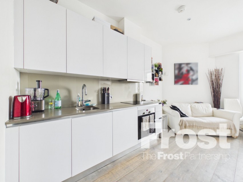 Images for Slough EAID:2640919782 BID:SLL