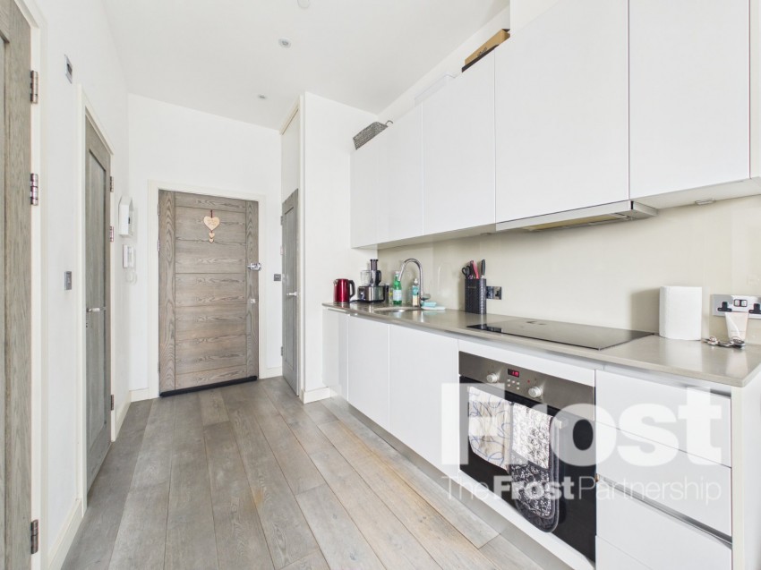 Images for Slough EAID:2640919782 BID:SLL