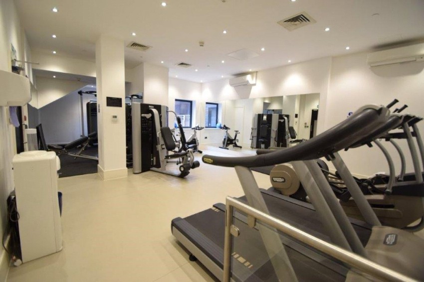 Images for Slough EAID:2640919782 BID:SLL