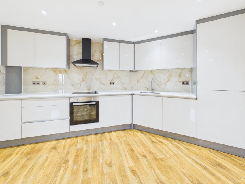 Images for Slough, Berkshire EAID:2640919782 BID:SLL