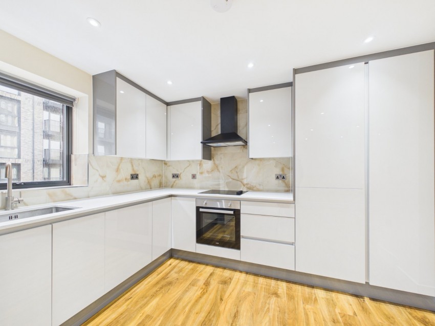 Images for Slough, Berkshire EAID:2640919782 BID:SLL