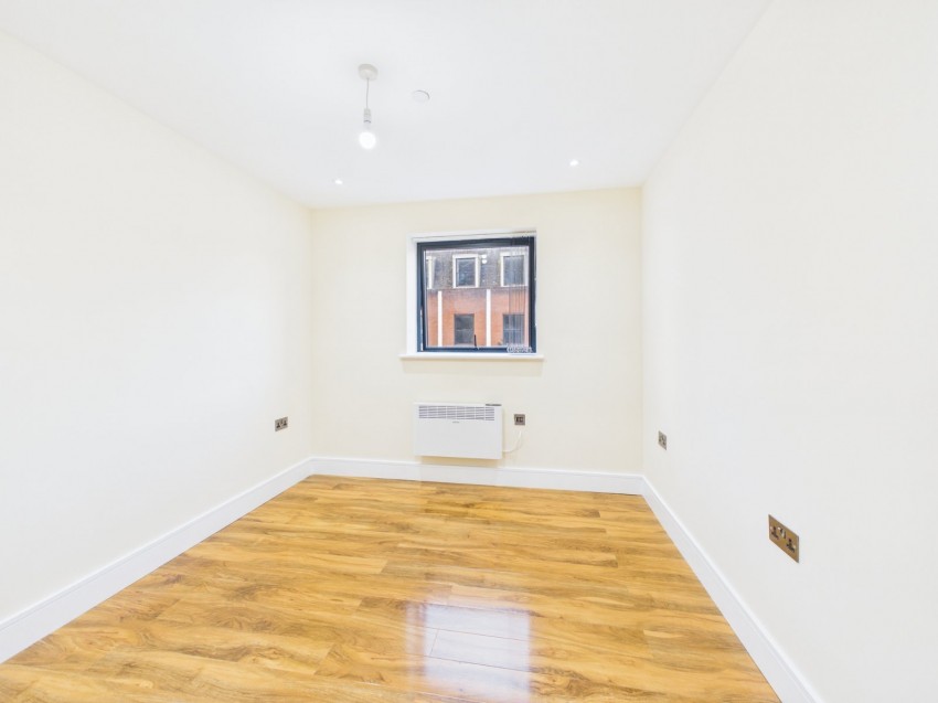 Images for Slough, Berkshire EAID:2640919782 BID:SLL