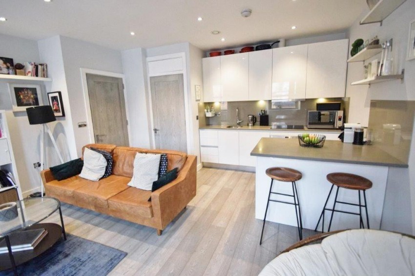 Images for Slough, Berkshire EAID:2640919782 BID:SLO