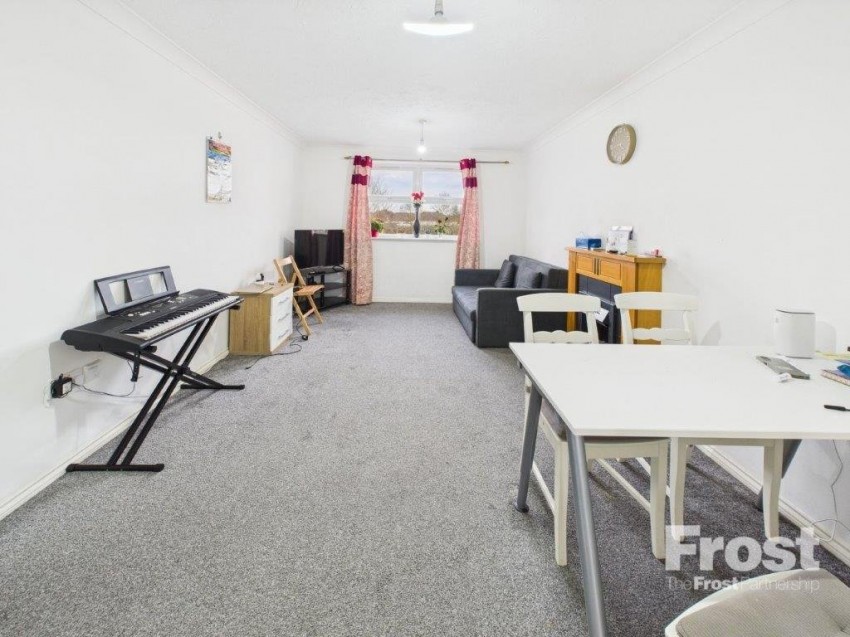 Images for Slough, Berkshire EAID:2640919782 BID:SLO
