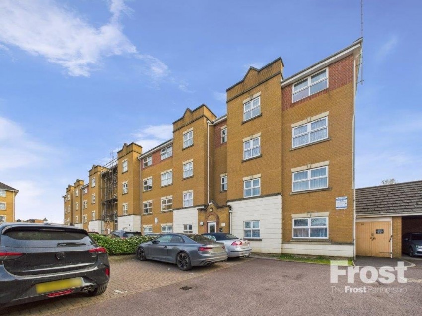 Images for Slough, Berkshire EAID:2640919782 BID:SLO