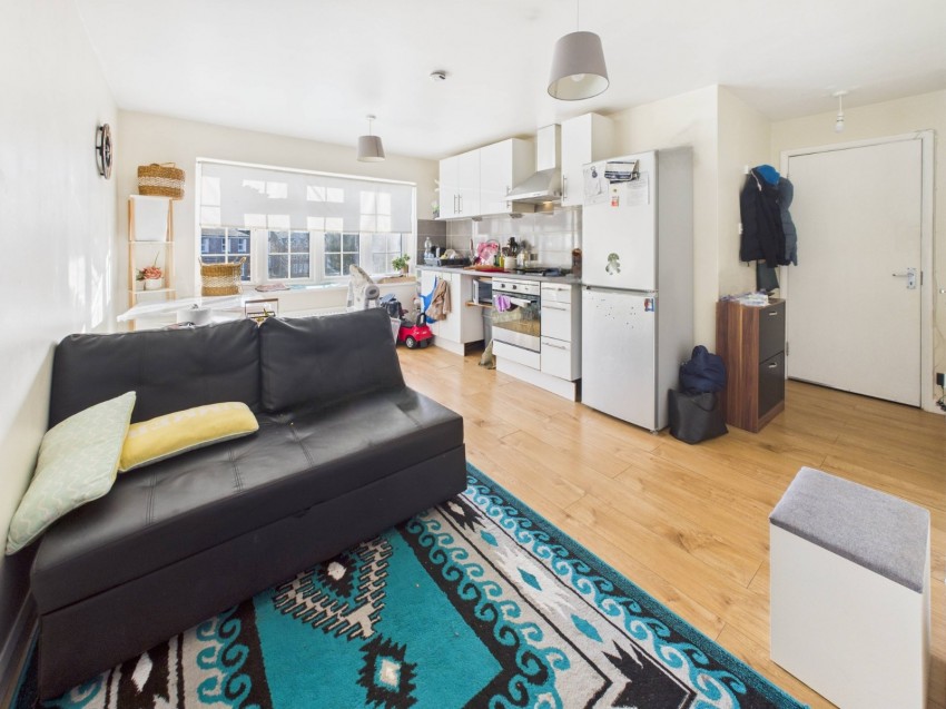 Images for Slough, Berkshire EAID:2640919782 BID:SLO