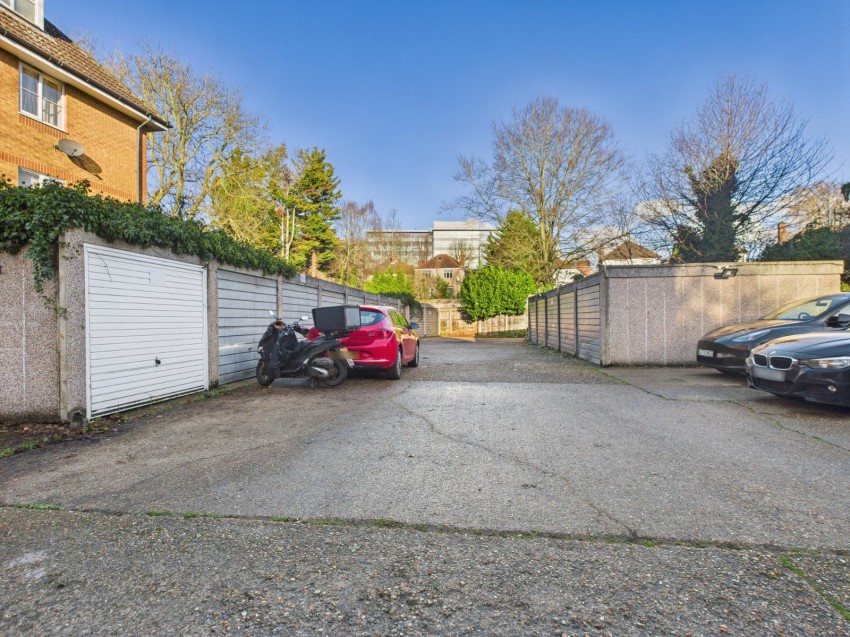 Images for Slough, Berkshire EAID:2640919782 BID:SLO