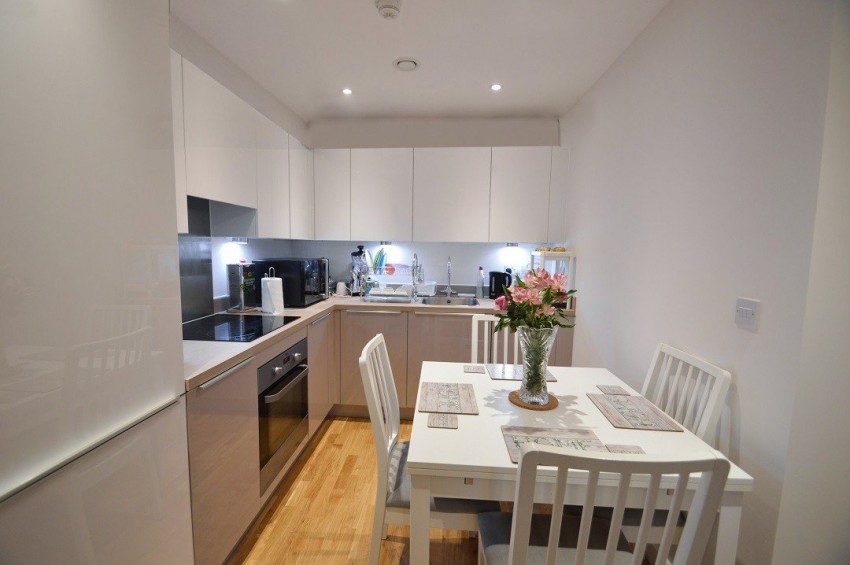 Images for Slough, Berkshire EAID:2640919782 BID:SLO