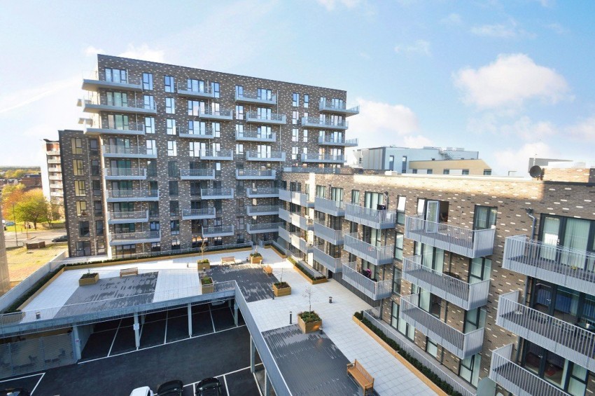 Images for Slough, Berkshire EAID:2640919782 BID:SLO