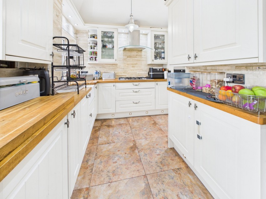 Images for Slough, Berkshire EAID:2640919782 BID:SLO