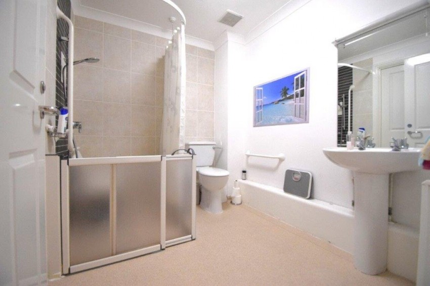 Images for Slough, Berkshire EAID:2640919782 BID:SLO
