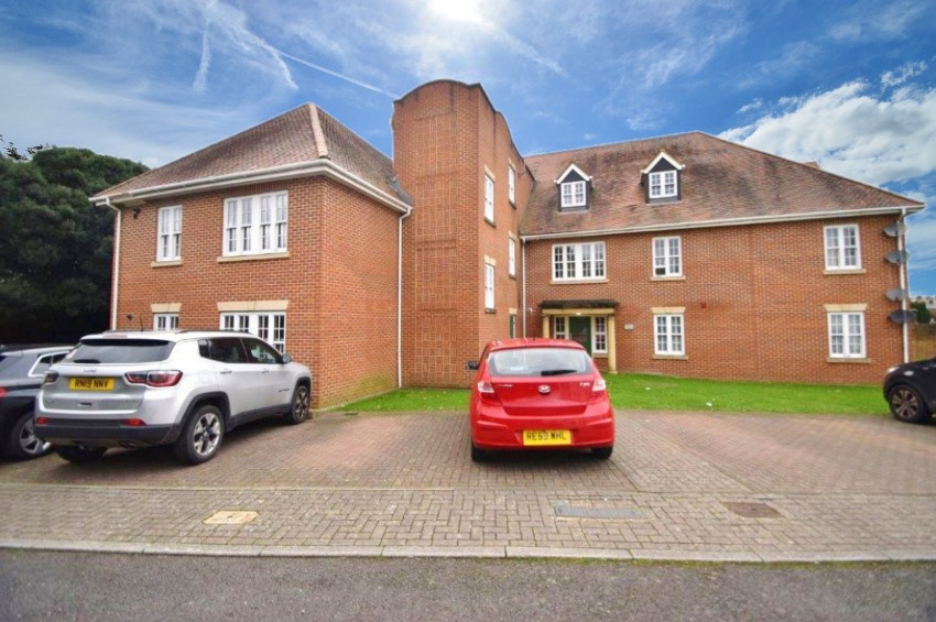 Images for Slough, Berkshire EAID:2640919782 BID:SLO