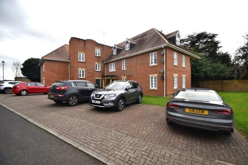 Images for Slough, Berkshire EAID:2640919782 BID:SLO