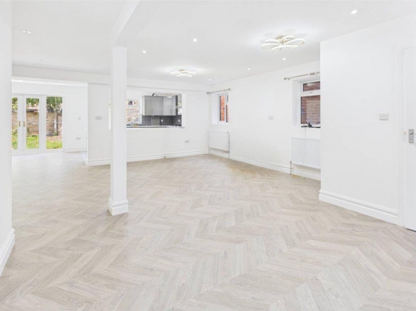 Images for Slough, Berkshire EAID:2640919782 BID:SLO