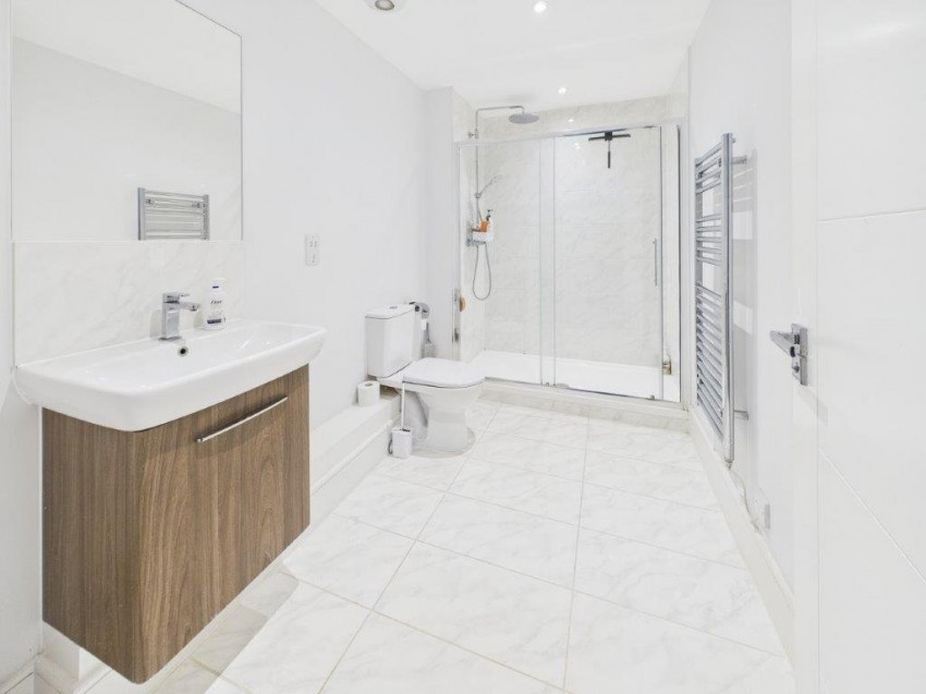 Images for Slough, Berkshire EAID:2640919782 BID:SLO