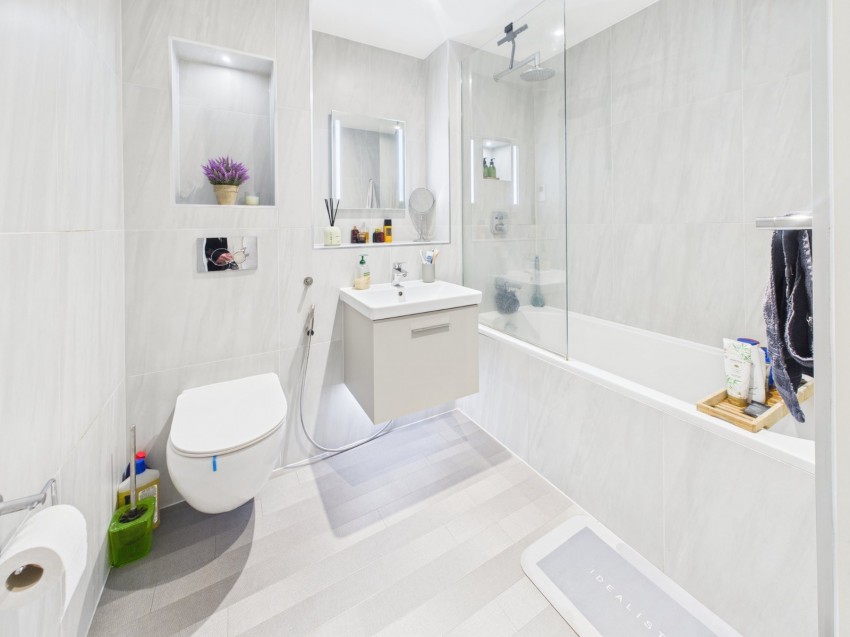 Images for Slough, Berkshire EAID:2640919782 BID:SLO