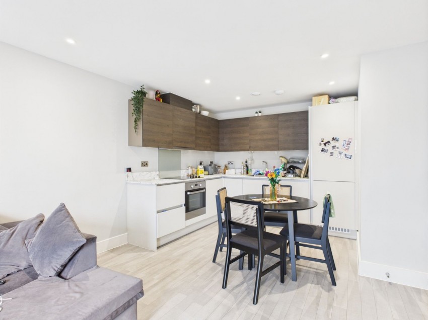 Images for Slough, Berkshire EAID:2640919782 BID:SLO
