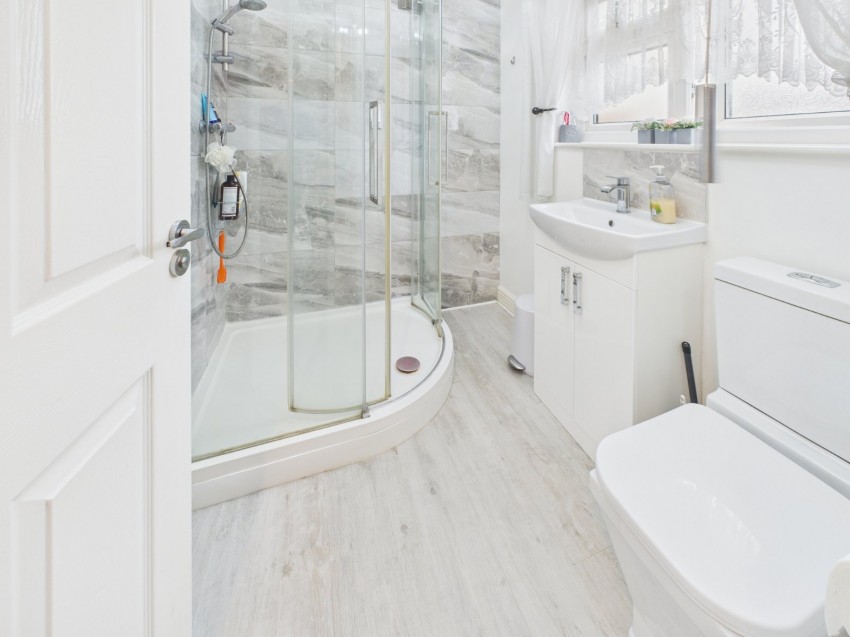 Images for Slough, Berkshire EAID:2640919782 BID:SLO