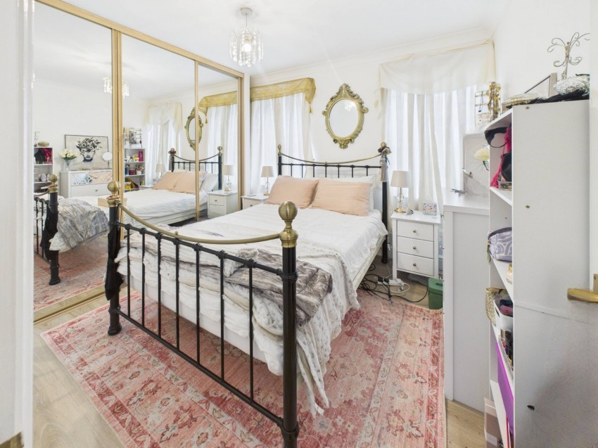 Images for Slough, Berkshire EAID:2640919782 BID:SLO