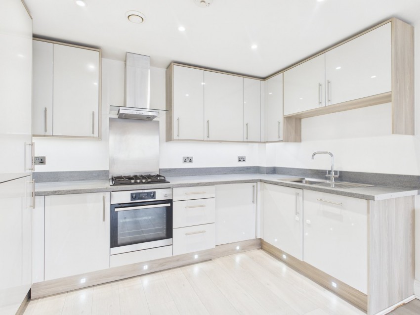 Images for Slough, Berkshire EAID:2640919782 BID:SLO