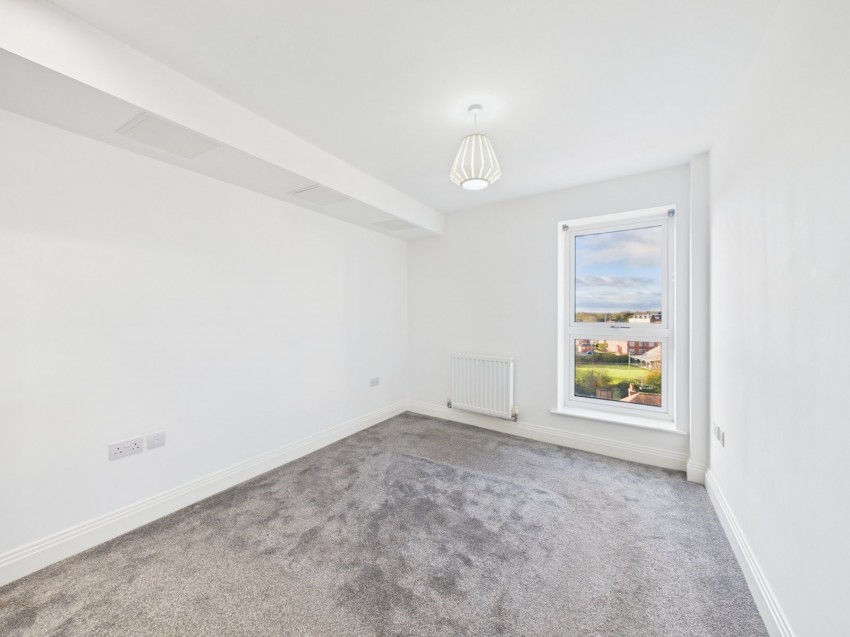 Images for Slough, Berkshire EAID:2640919782 BID:SLO