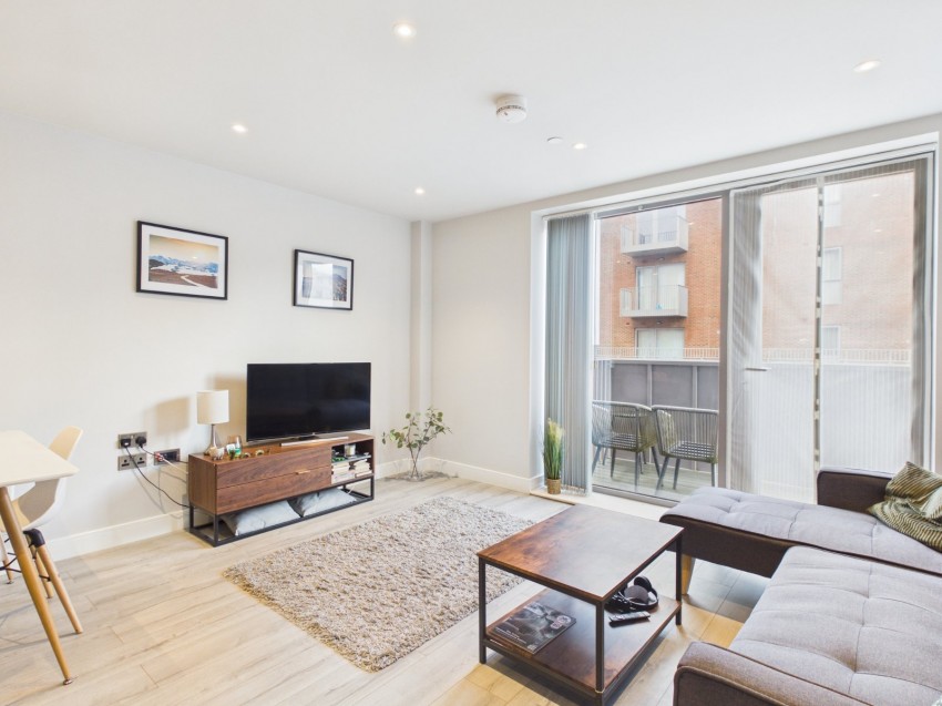 Images for Slough, Berkshire EAID:2640919782 BID:SLO