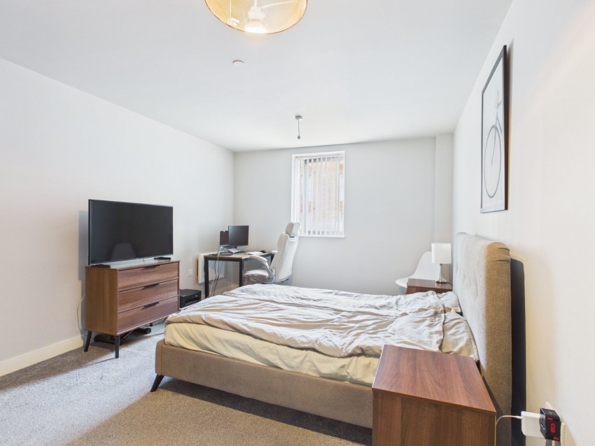 Images for Slough, Berkshire EAID:2640919782 BID:SLO