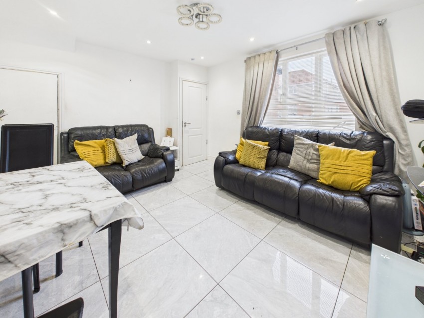 Images for Slough, Berkshire EAID:2640919782 BID:SLO