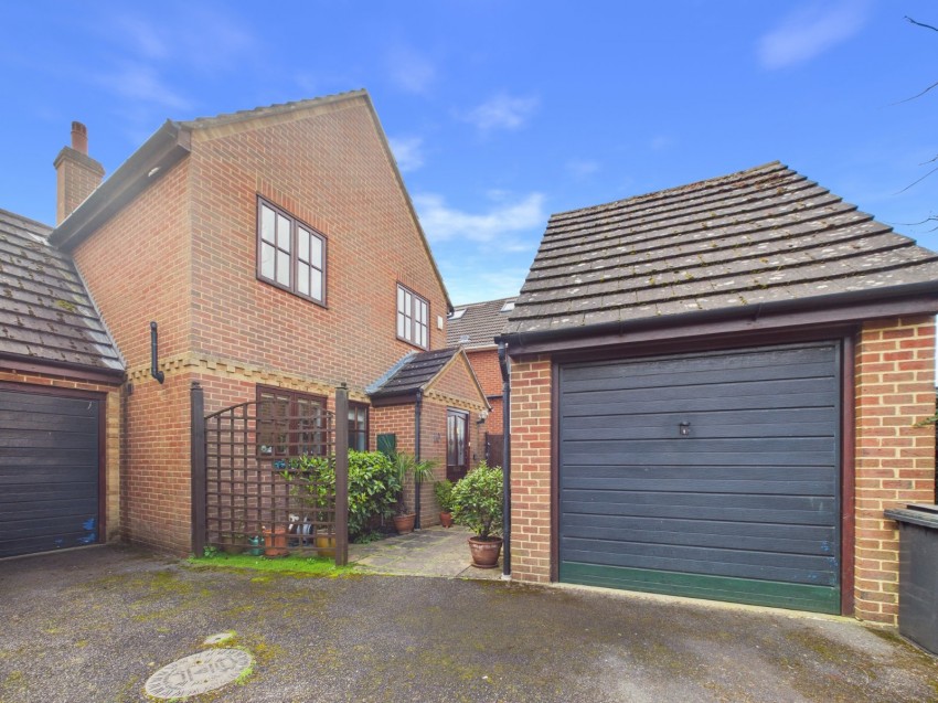 Images for Slough, Berkshire EAID:2640919782 BID:SLO