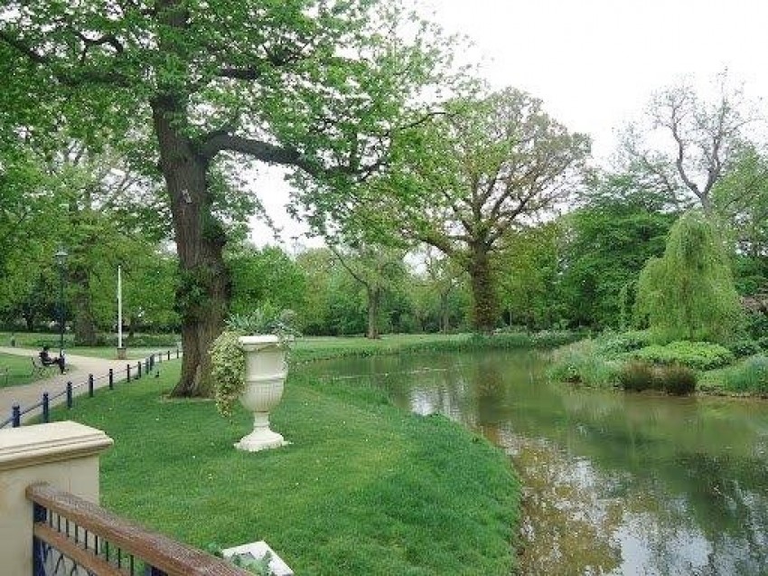 Images for Slough, Berkshire EAID:2640919782 BID:SLO