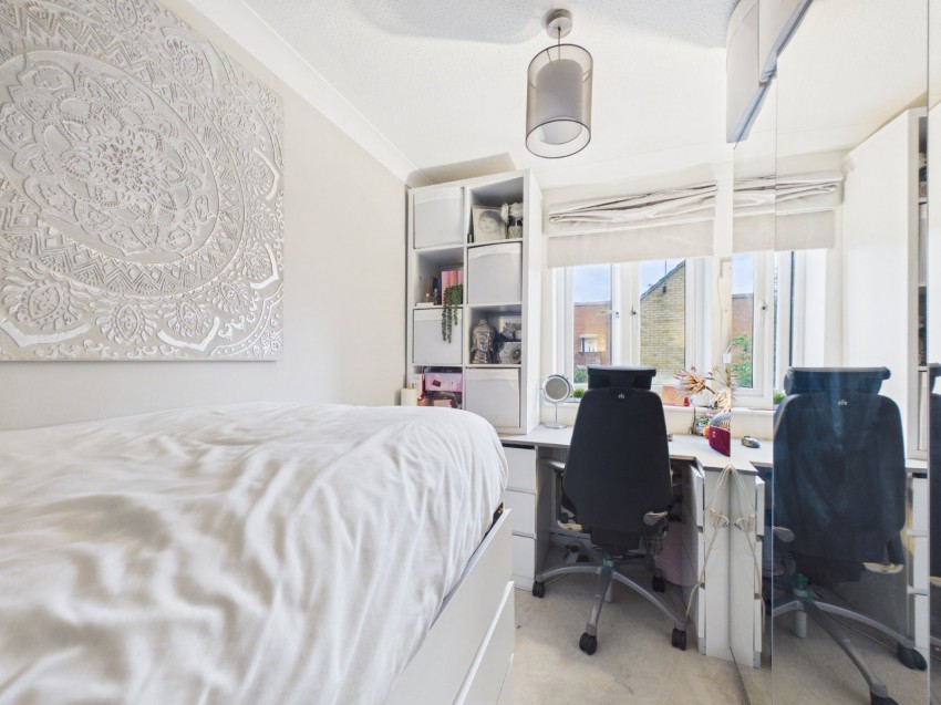 Images for Slough, Berkshire EAID:2640919782 BID:SLO