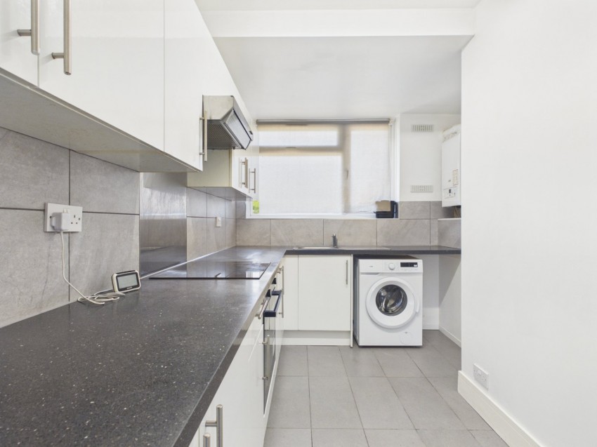 Images for Clive Court, Slough, Berkshire EAID:2640919782 BID:SLO