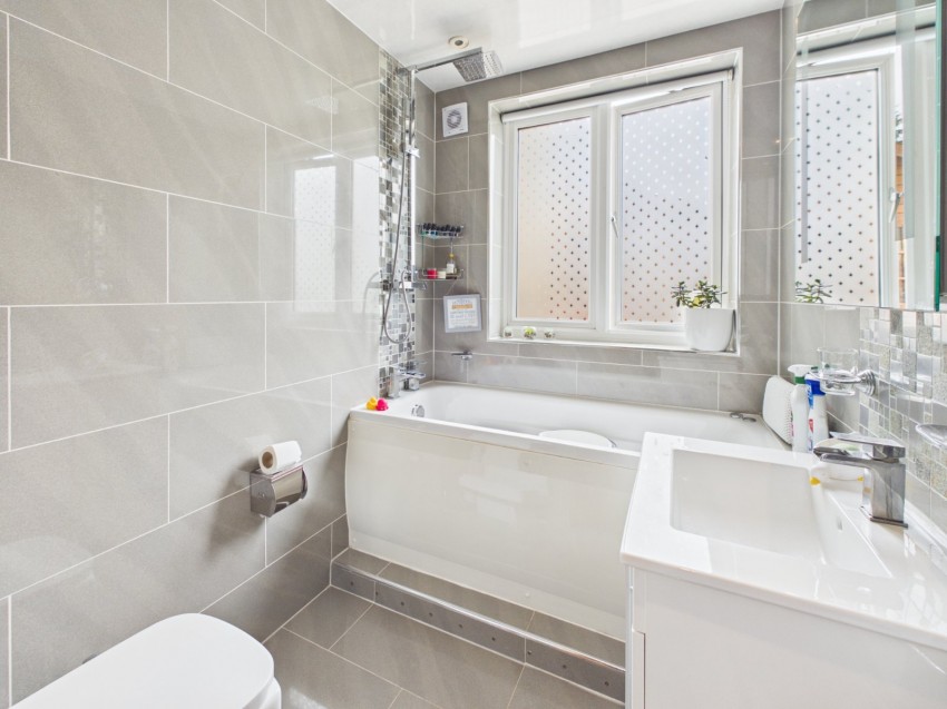 Images for Slough, Berkshire EAID:2640919782 BID:SLO