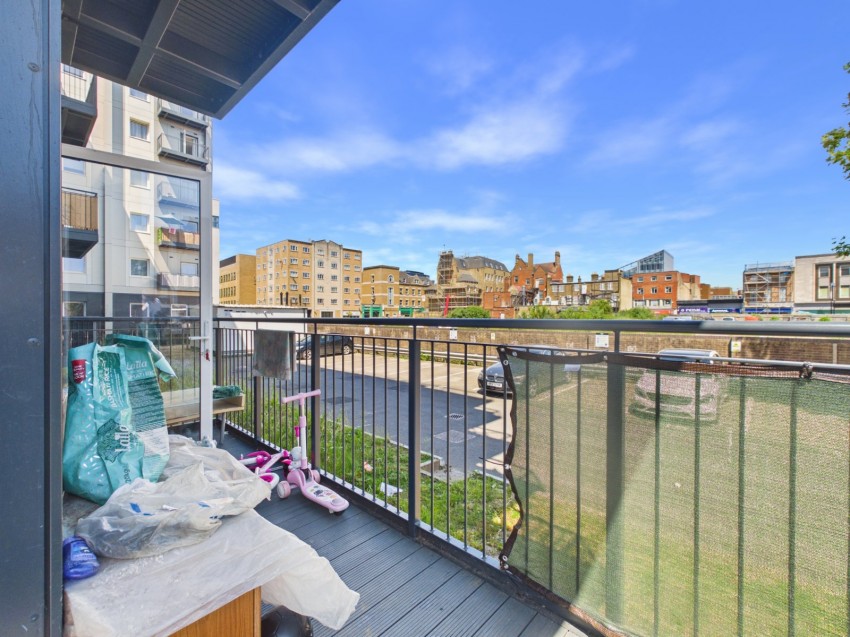 Images for Slough, Berkshire EAID:2640919782 BID:SLO