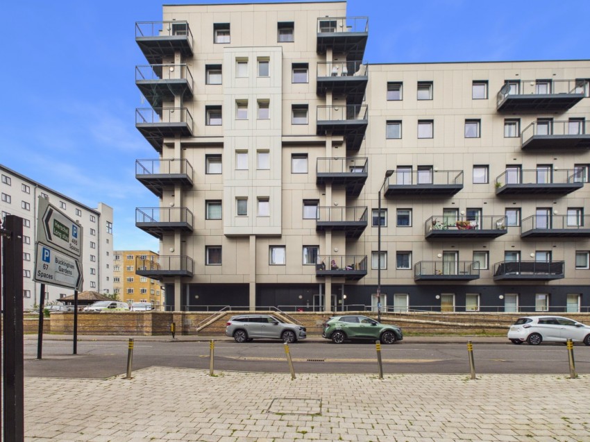 Images for Slough, Berkshire EAID:2640919782 BID:SLO