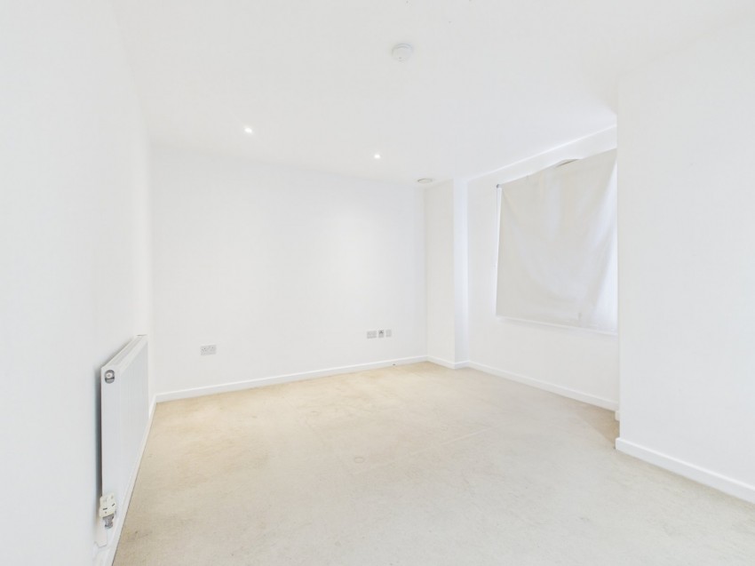 Images for Slough, Berkshire EAID:2640919782 BID:SLO