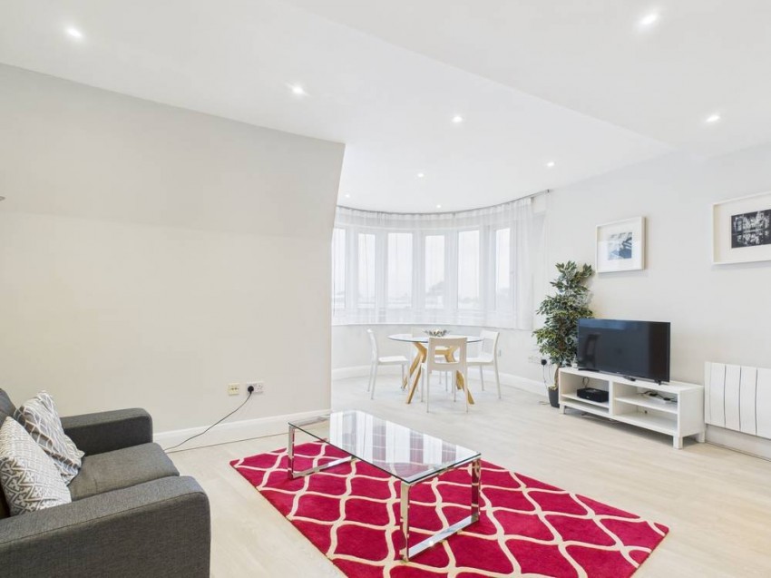 Images for Clarence Street, Staines-Upon-Thames, Surrey EAID:2640919782 BID:STA