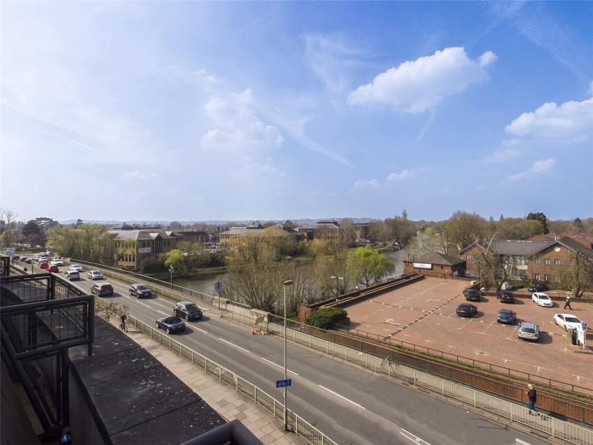 Images for Clarence Street, Staines-Upon-Thames, Surrey EAID:2640919782 BID:STA