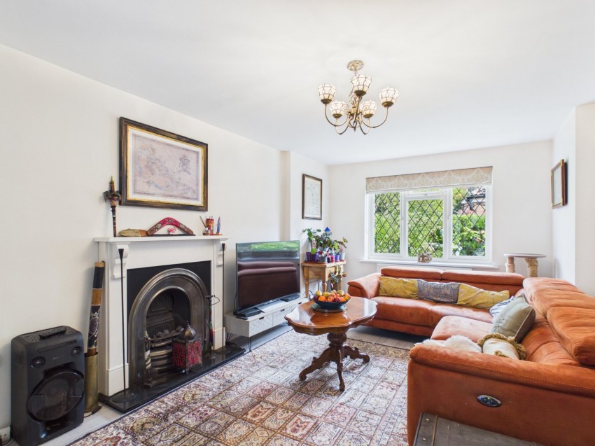 Images for Staines-upon-Thames, Surrey EAID:2640919782 BID:STA