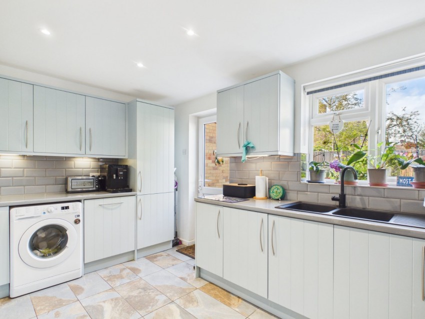 Images for Staines-upon-Thames, Surrey EAID:2640919782 BID:STA