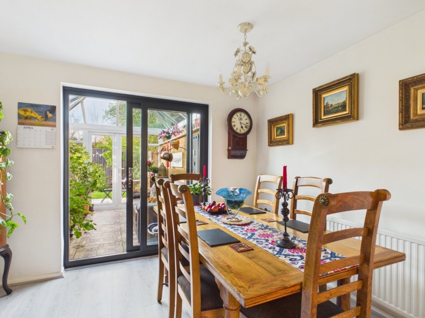 Images for Staines-upon-Thames, Surrey EAID:2640919782 BID:STA