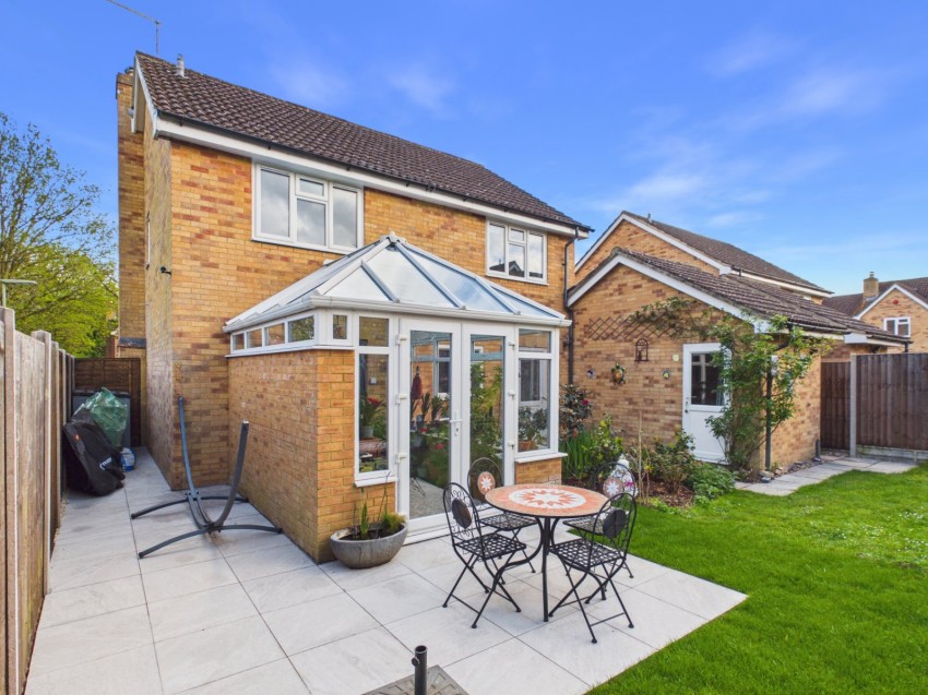 Images for Staines-upon-Thames, Surrey EAID:2640919782 BID:STA