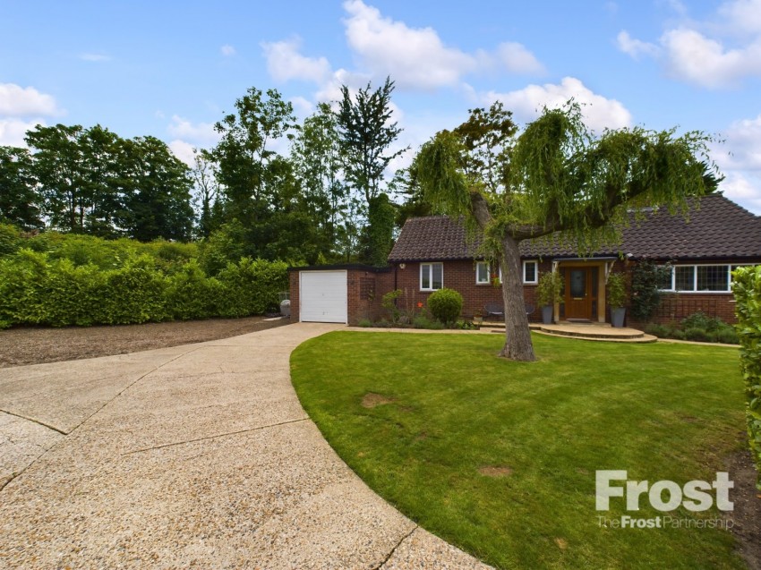 Images for Staines-Upon-Thames, Surrey EAID:2640919782 BID:STA